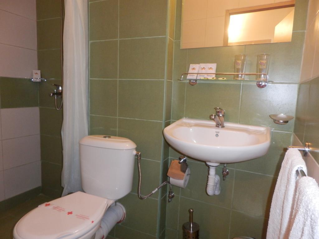 Olimpia Supersnab Hotel Balchik Bilik gambar