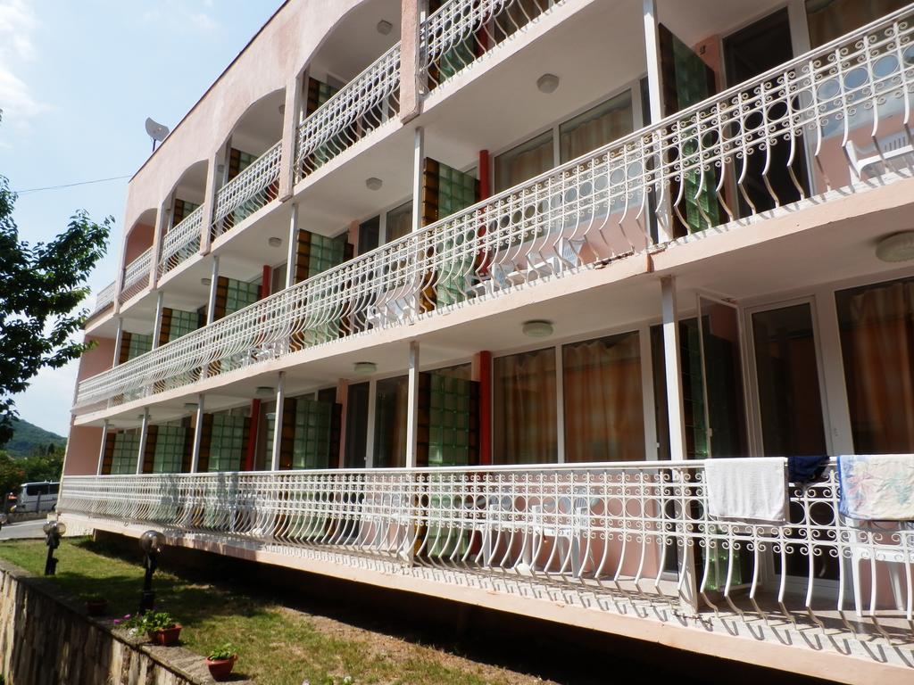 Olimpia Supersnab Hotel Balchik Luaran gambar